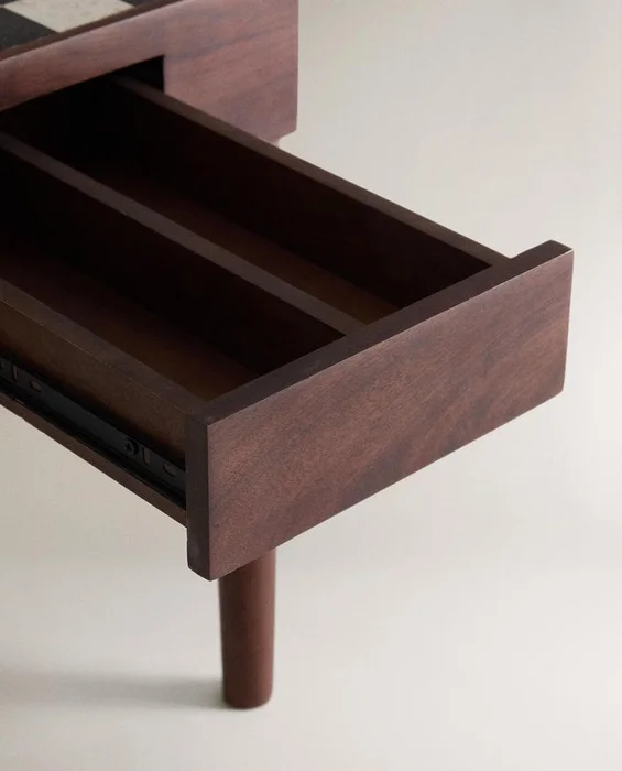 MESA AUXILIAR TECA TABLERO AJEDREZ MÁRMOL en Marrón - Mesas de living, Uruguay | Zara Home, vista 7
