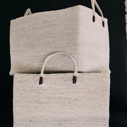 CESTA RECTANGULAR SEAGRASS - Canastos, Uruguay | Zara Home