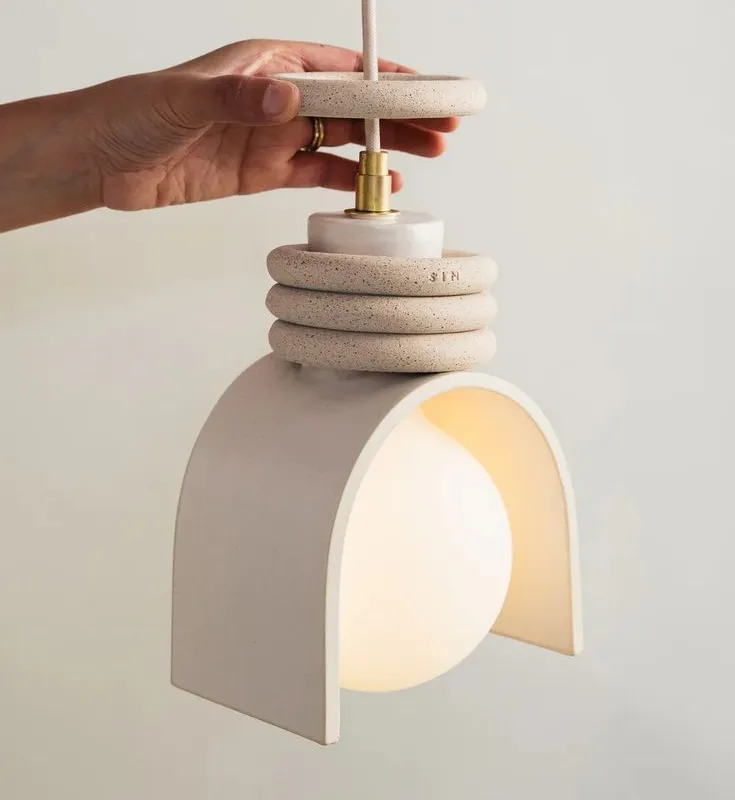 LUMINARIA KENZO OFF WHITE en Beige - Lámparas colgantes, Uruguay | Berlina Store