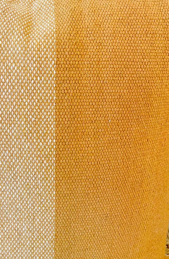 Almohadón Algodón Mostaza Combinado cuadrado en Mostaza - Textiles, Uruguay | Indrana, vista 2