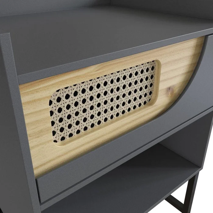 Mesa de Luz un cajon Grafito detalle Madera clara y rattan en Gris - Mesas de luz, Uruguay | Champagne Home, vista 3
