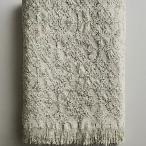 MANTA JACQUARD ROMBOS - Textiles, Uruguay | Zara Home
