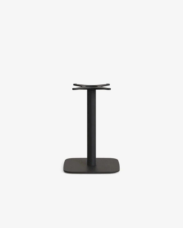 Mesa Saura de de madera de acacia acabado nogal 70 x 70 cm en Natural, Negro - Muebles para el exterior, Uruguay | Kavehome, vista 3