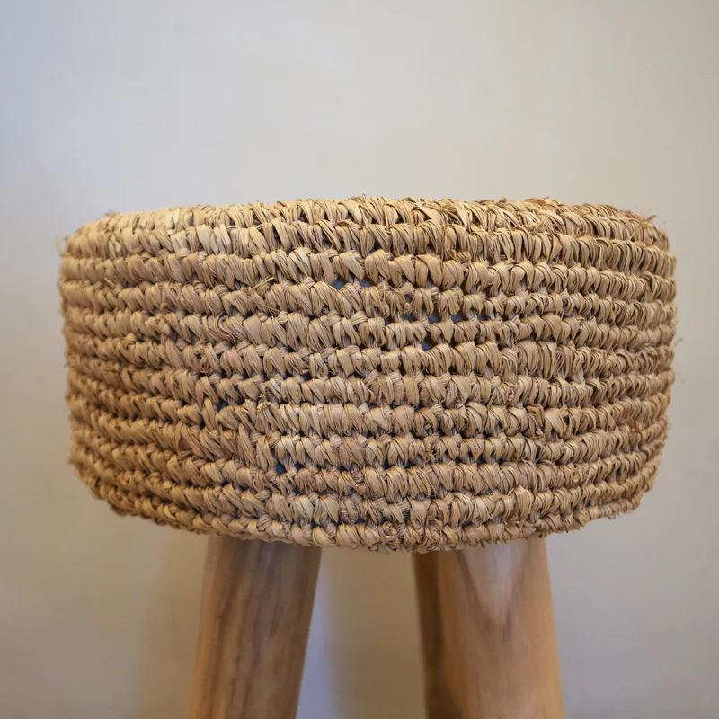 Banco de Teca y Sisal Centrik | Casakos en Beige - Butacas, banquetas y puffs, Uruguay | Casakos, vista 4
