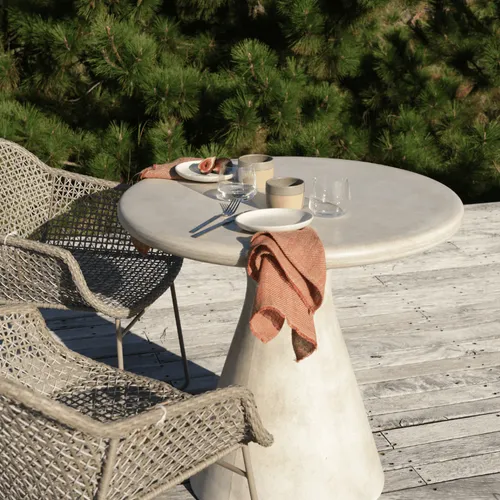 MESA COMEDOR NOVARA CEMENTO en Gris - Muebles para el exterior, Uruguay | Masinfinito Casa