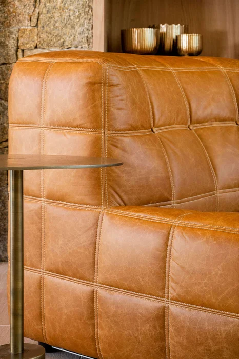 BUTACA COLUMBIA - CUERO ITALIANO CARAMELO en Marrón - Sillones y sofás, Uruguay | La Iberica, vista 17