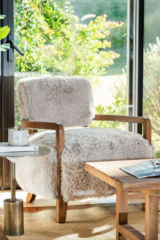 BUTACA WOOLY - WALNUT Y PELO LARGO en Beige - Butacas, banquetas y puffs, Uruguay | La Iberica, vista 9