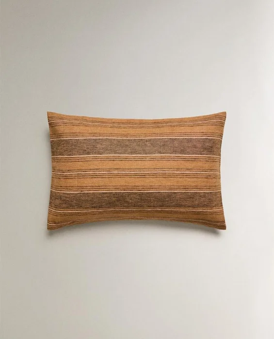 FUNDA COJÍN LINO RAYAS en Multicolor - Textiles, Uruguay | Zara Home, vista 2