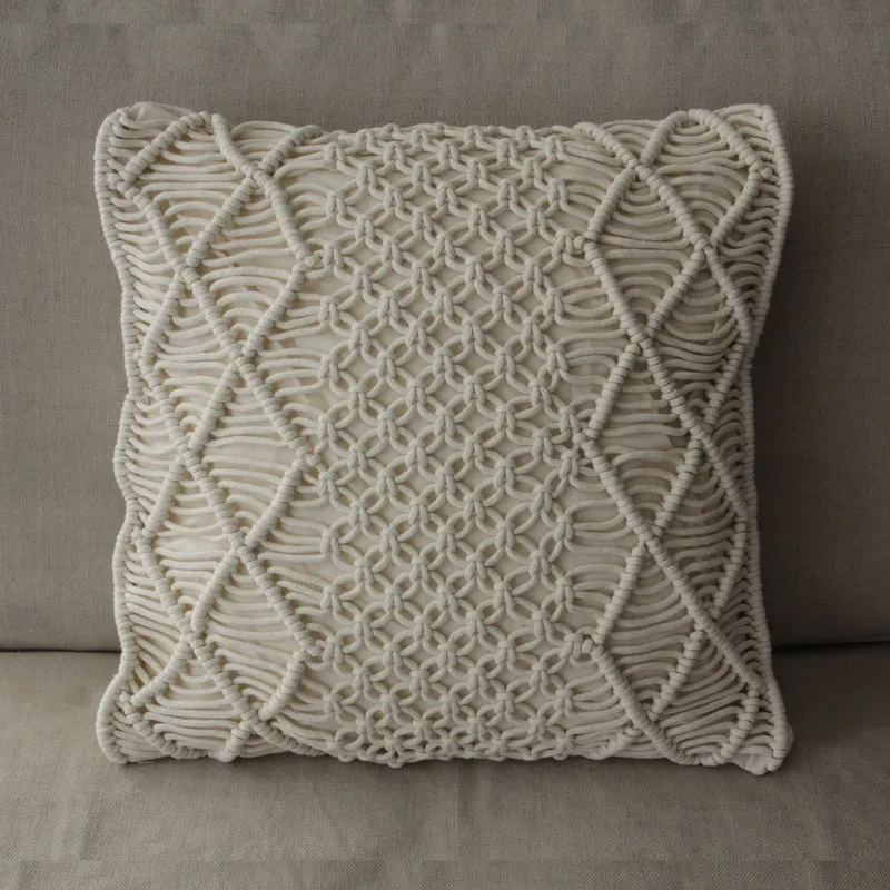almohadón clara en Blanco - Textiles, Uruguay | Proyecto Forma