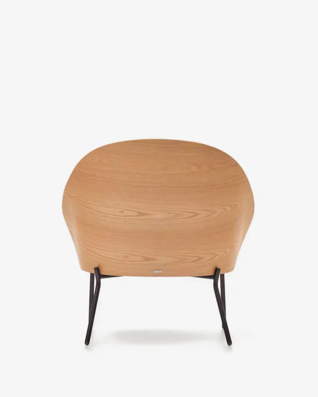 Butaca Eamy - gris claro chapado en fresno con acabado natural y metal con acabado negro en Gris - Butacas, banquetas y puffs, Uruguay | Kavehome, vista 8