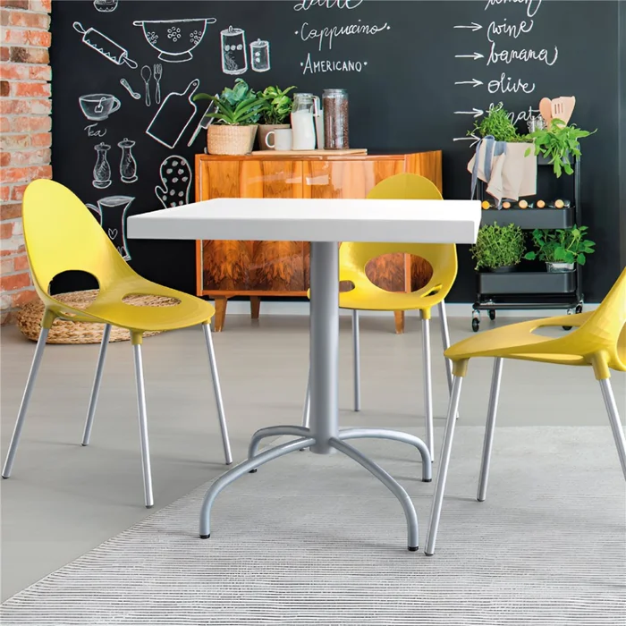 MESA GAMA CUADRADA 79X79X76.5CM BLANCO en Blanco - Muebles para el exterior, Uruguay | Koz, vista 2