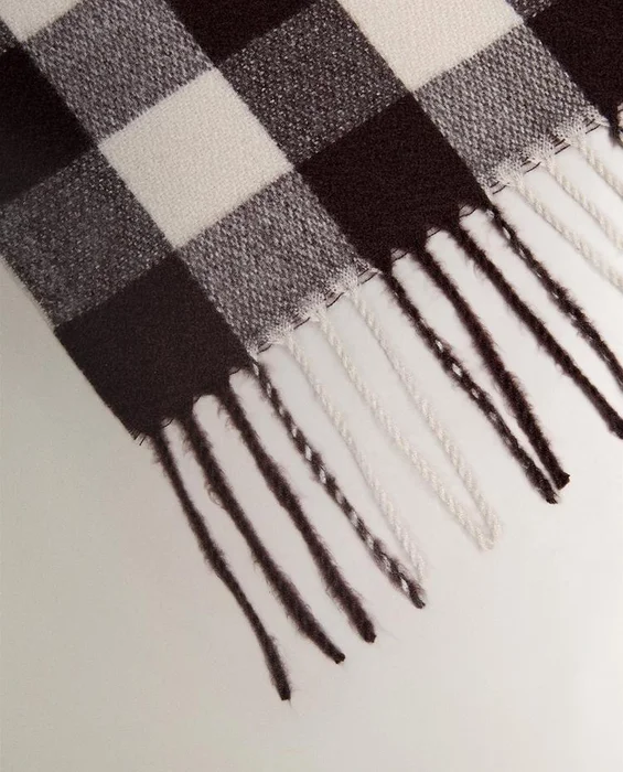 MANTA CUADROS Y FLECOS en Marrón - Textiles, Uruguay | Zara Home, vista 3