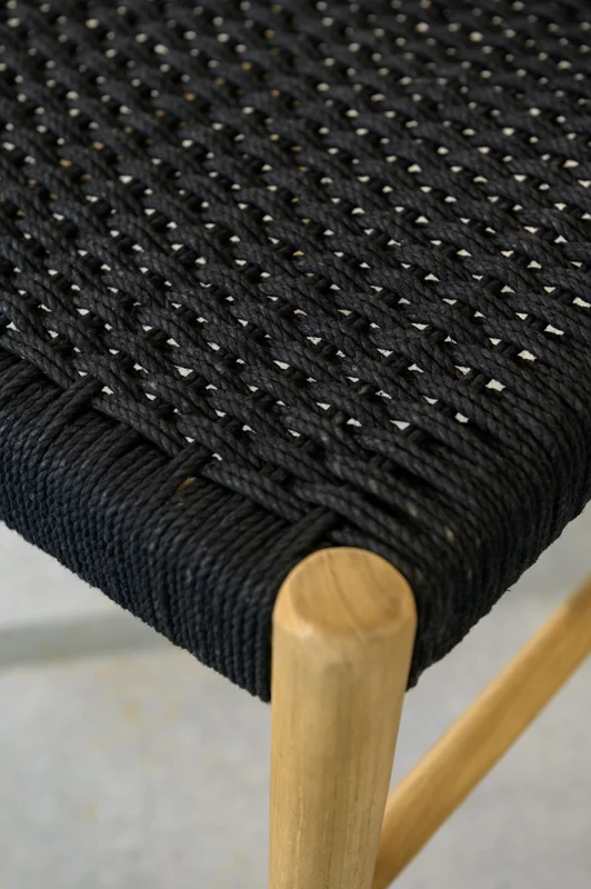 Silla en teca y cuerda negra en Negro - Sillas, Uruguay | Entrecasa, vista 3