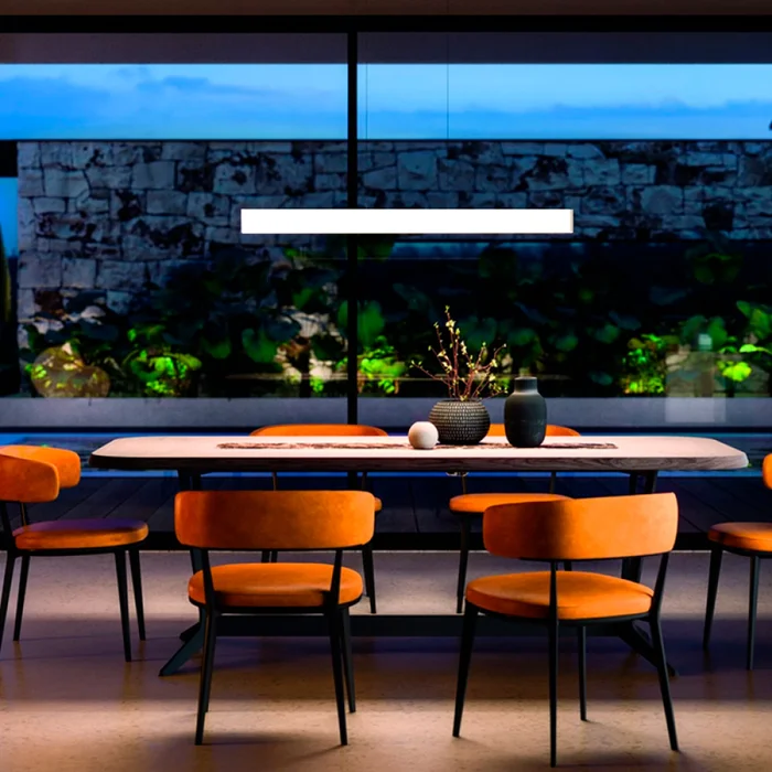 Luminaria Lineal LED 72W Blanco Luz Cálida 240cm en Blanco - Lámparas colgantes, Uruguay | Serlux, vista 2