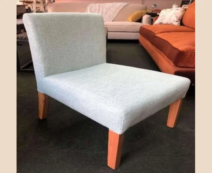 Butaca Recta Baja - Butacas, banquetas y puffs, Uruguay | Viladecó Muebles