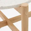 Mesa auxiliar Pola de cemento y madera maciza de eucalipto Ø 50 cm FSC 100% en Blanco, Natural - Mesas de arrimo, Uruguay | Kavehome, vista 6 de 7