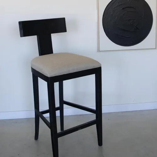 Banqueta en teca y asiento tapizado en lino antimanchas en Negro - Butacas, banquetas y puffs, Uruguay | Entrecasa