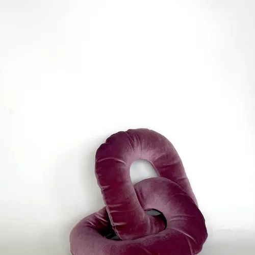 Almohadon LIEN - dos eslabones en BeigeVariante agotada o - Textiles, Uruguay | Octo