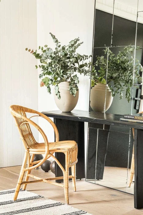 MESA DE ARRIMO IRREGULAR - NEGRA en Negro - Muebles para TV, Uruguay | La Iberica, vista 11