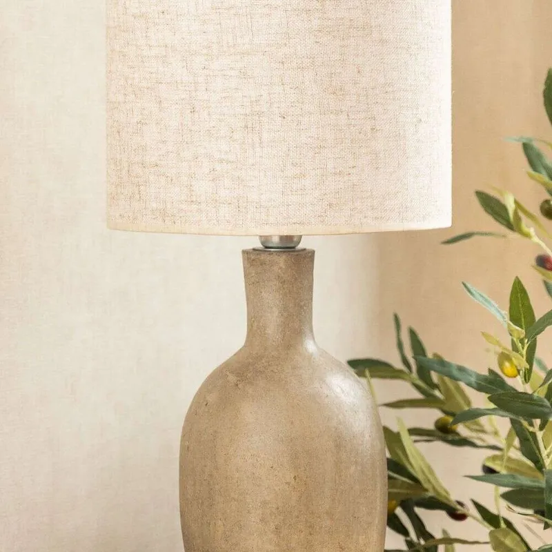 LAMPARA CEMENTO PETIT en Beige - Lámparas de mesa, Uruguay | La Iberica