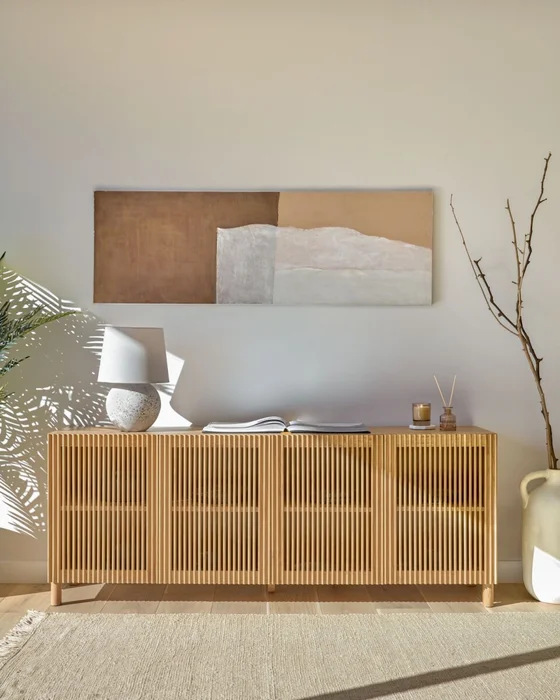 Aparador Beyla de madera maciza y chapa de roble 180 x 71,5 cm FSC 100 % en Madera natural - Aparadores y recibidores, Uruguay | Kavehome, vista 2