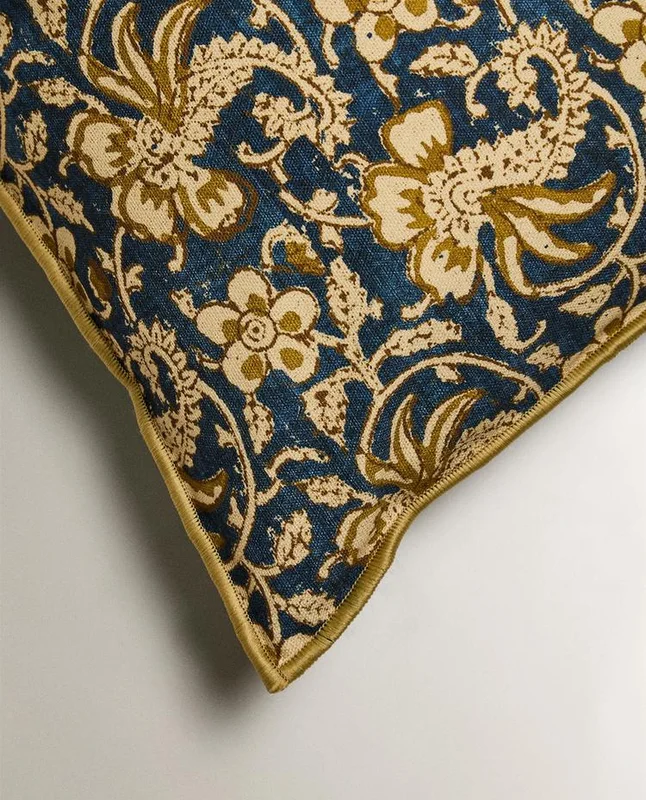 FUNDA COJÍN PRINT FLORAL - Textiles, Uruguay | Zara Home, vista 3