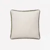 Almohadón Ardit de lino y algodón beige con raya bordada a contraste - verde 45 x 45 cm en Beige - Textiles, Uruguay | Kavehome, vista 1 de 4
