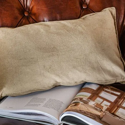ALMOHADON TERCIOPELO OLIVA - 50 X 30 CMS en Verde oliva - Textiles, Uruguay | La Iberica