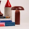 Lámpara de mesa hongo inalámbrica bordeaux - Lámparas de mesa, Uruguay | Buho Store, vista 3 de 4