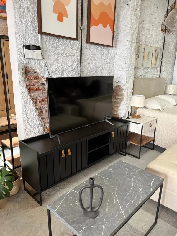 Rack Trendy 140 cm - Negro en Negro - Muebles para TV, Uruguay | Berna Home, vista 5