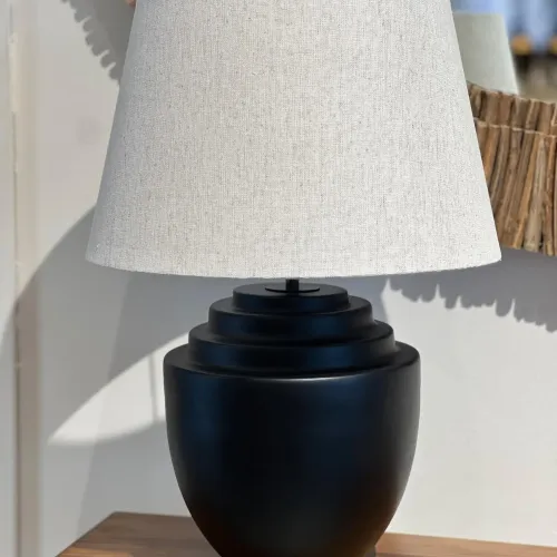 Lampara de mesa Rhua negra - Lámparas de mesa, Uruguay | FMB