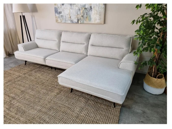 Sofá con Chaise MARIUS Beige en Beige - Sillones y sofás, Uruguay | Finkel, vista 3