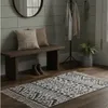 ALFOMBRA 50x80CM TRIANGULOS TRIBAL BLANCO Y NEGRO en Blanco - Textiles, Uruguay | Decohogar, vista 3 de 4