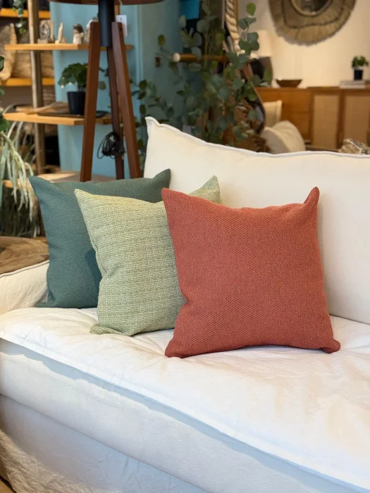 Almohadon cuadrado liso en Verde - Textiles, Uruguay | FMB