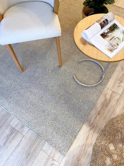 Alfombra Rustik Beige – 150 cm x 200 cm en Gris - Alfombras, Uruguay | Indrana, vista 2