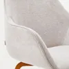 Silla Aleli de chenilla beige y patas de madera maciza de fresno con acabado nogal en Beige - Sillas, Uruguay | Kavehome, vista 5 de 10