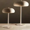 Luminaria de Mesa Scott Blanca en Blanco - Lámparas de mesa, Uruguay | Serlux, vista 3 de 8