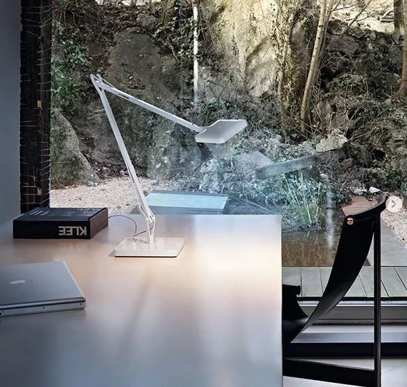 Kelvin Edge White 480mm en Blanco - Lámparas de mesa, Uruguay | Darko Lighting, vista 3