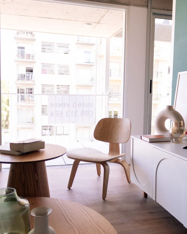 Butaca - Poltrona Eames de Fresno LCW en Madera natural - Butacas, banquetas y puffs, Uruguay | Berna home, vista 3
