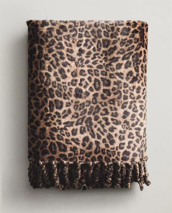 MANTA POLAR LEOPARDO en Marrón, Uruguay | Zara Home