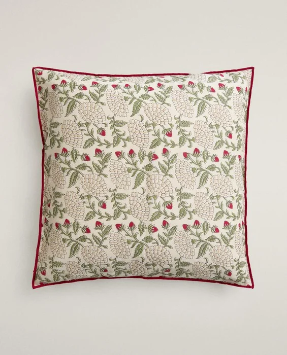 FUNDA COJÍN FLORES FRESAS en Multicolor - Textiles, Uruguay | Zara Home, vista 2