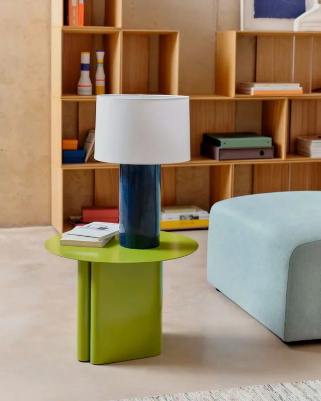 Lámpara de mesa Toneric de cerámica con acabado - azul y algodón en Azul - Lámparas de mesa, Uruguay | Kavehome, vista 3