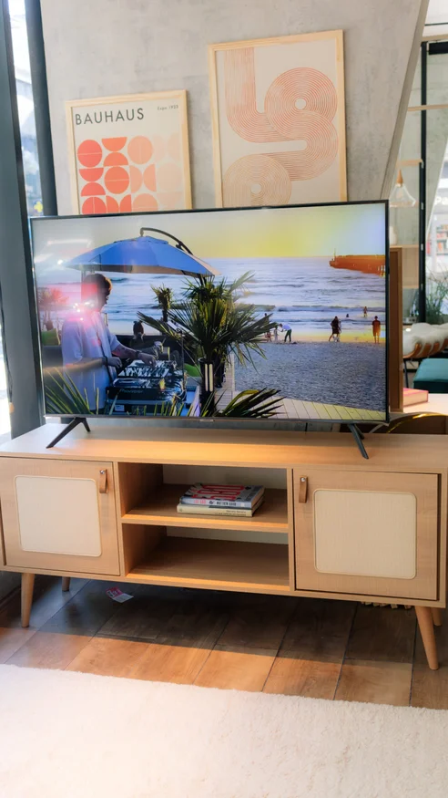 Rack TV Praga con Tela 140 cm - Peroba en Madera natural - Muebles para TV, Uruguay | Berna home, vista 2