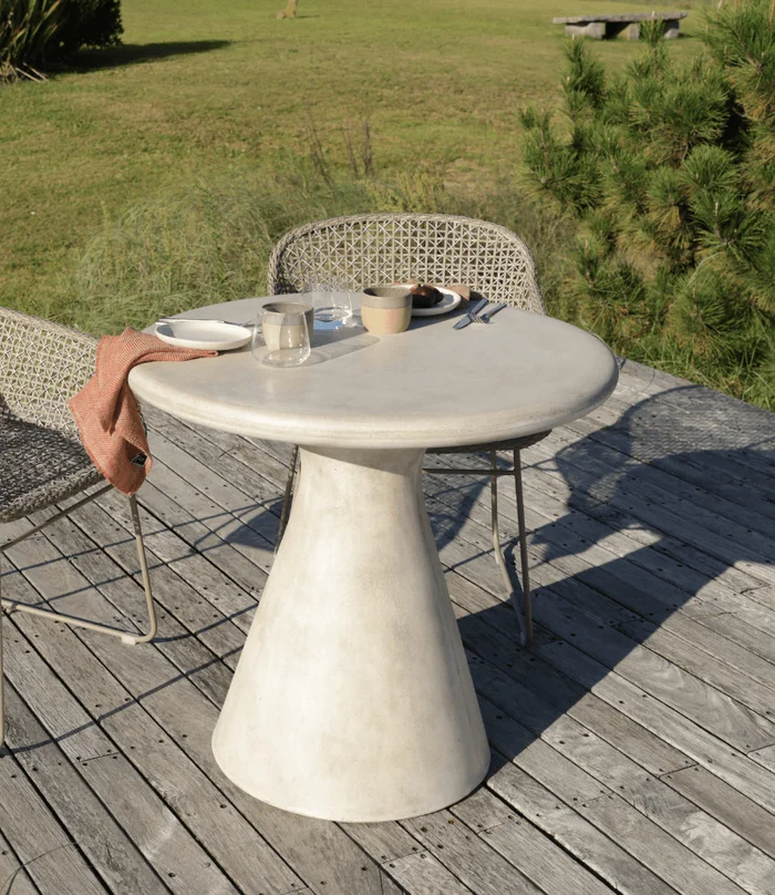 MESA COMEDOR NOVARA CEMENTO en Gris - Muebles para el exterior, Uruguay | Masinfinito Casa, vista 2