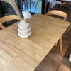 Juego de Comedor Ivy Mesa Rectangular Extensible 160cm con Seis Sillas Madera Natural de Gomero - Mesas de comedor, Uruguay | Berna home, vista 4 de 11