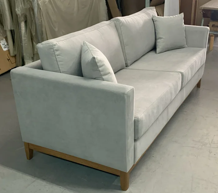 Sofá Felini 3 Cuerpos (200 cm) – Gris Claro Aqua Block en Gris - Sillones y sofás, Uruguay | Berna Home, vista 5