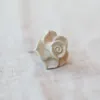 Tirador flor ceramica - Percheros y colgadores, Uruguay | De Arcos, vista 1 de 2
