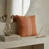 Almohadón Algodón Ladrillo cuadrado en Terracota - Textiles, Uruguay | Indrana, vista 3 de 7