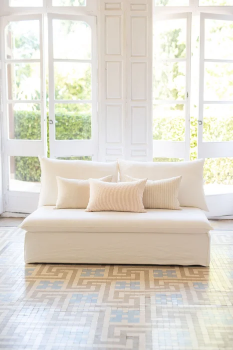 Sofá con funda Indi en Beige - Sillones y sofás, Uruguay | Pieza Clave