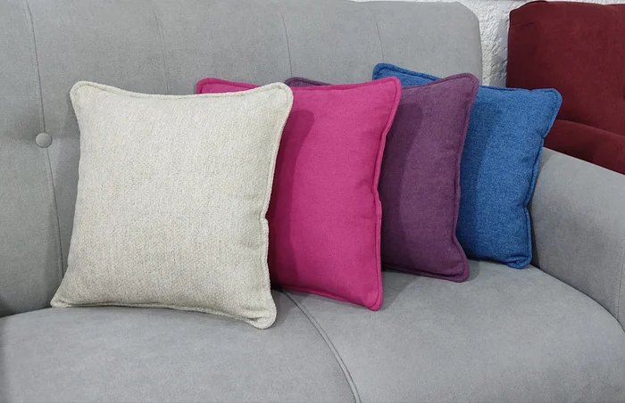 Almohadón 40x40cm - Muebles Da Vinci en Rojo - Textiles, Uruguay | Muebles Da Vinci, vista 5